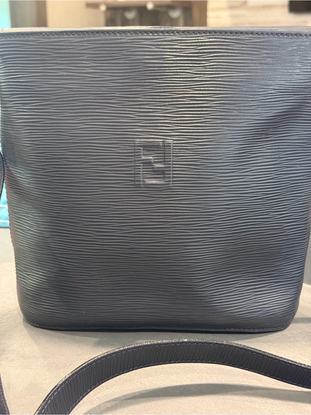 Fendi Vintage Epi Leather Bag, Beautiful Condition! - Picture 3 of 12